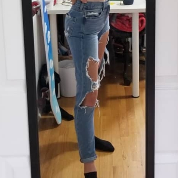 ripped mom jeans - AMERICAN EAGLE - Picture 2 of 4